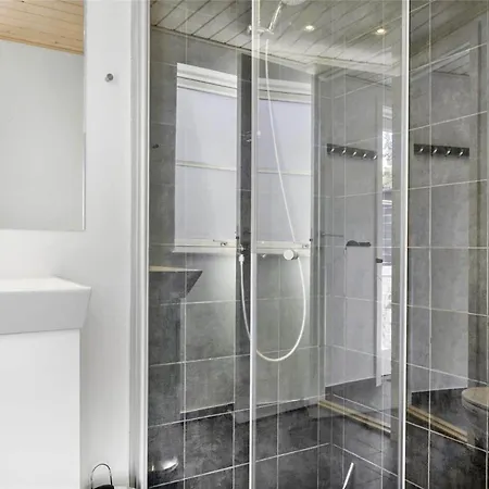 1517-aakirkeby-lyngvejen-2 * Vester Somarken