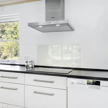 בית נופש 1517-aakirkeby-lyngvejen-2 Vester Somarken