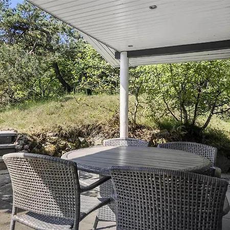 בית נופש 1517-aakirkeby-lyngvejen-2 *