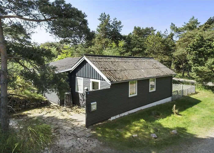 Dom wakacyjny 1517-aakirkeby-lyngvejen-2 Vester Somarken